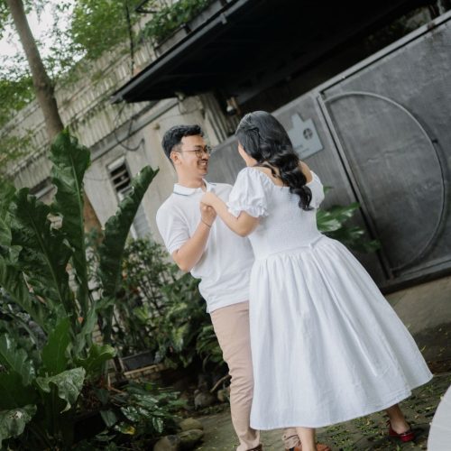 {"ARInfo":{"IsUseAR":false},"Version":"1.0.0","MakeupInfo":{"IsUseMakeup":false},"FaceliftInfo":{"IsChangeEyeLift":false,"IsChangeFacelift":false,"IsChangePostureLift":false,"IsChangeNose":false,"IsChangeFaceChin":false,"IsChangeMouth":false,"IsChangeThinFace":true},"BeautyInfo":{"SwitchMedicatedAcne":false,"IsAIBeauty":false,"IsBrightEyes":false,"IsSharpen":false,"IsOldBeauty":false,"IsReduceBlackEyes":false},"HandlerInfo":{"AppName":2},"FilterInfo":{"IsUseFilter":false}}