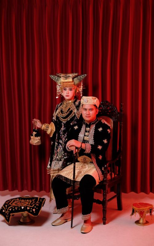 {"ARInfo":{"IsUseAR":false},"Version":"1.0.0","MakeupInfo":{"IsUseMakeup":false},"FaceliftInfo":{"IsChangeEyeLift":false,"IsChangeFacelift":false,"IsChangePostureLift":false,"IsChangeNose":false,"IsChangeFaceChin":false,"IsChangeMouth":false,"IsChangeThinFace":true},"BeautyInfo":{"SwitchMedicatedAcne":false,"IsAIBeauty":false,"IsBrightEyes":false,"IsSharpen":false,"IsOldBeauty":false,"IsReduceBlackEyes":false},"HandlerInfo":{"AppName":2},"FilterInfo":{"IsUseFilter":false}}