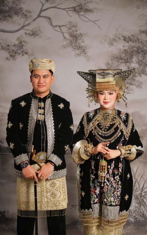 {"ARInfo":{"IsUseAR":false},"Version":"1.0.0","MakeupInfo":{"IsUseMakeup":false},"FaceliftInfo":{"IsChangeEyeLift":false,"IsChangeFacelift":false,"IsChangePostureLift":false,"IsChangeNose":false,"IsChangeFaceChin":false,"IsChangeMouth":false,"IsChangeThinFace":true},"BeautyInfo":{"SwitchMedicatedAcne":false,"IsAIBeauty":false,"IsBrightEyes":false,"IsSharpen":false,"IsOldBeauty":false,"IsReduceBlackEyes":false},"HandlerInfo":{"AppName":2},"FilterInfo":{"IsUseFilter":false}}