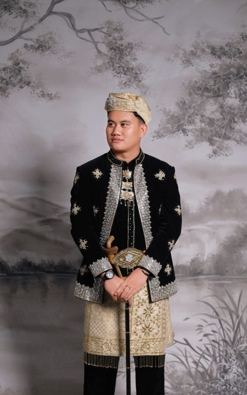 {"ARInfo":{"IsUseAR":false},"Version":"1.0.0","MakeupInfo":{"IsUseMakeup":false},"FaceliftInfo":{"IsChangeEyeLift":false,"IsChangeFacelift":false,"IsChangePostureLift":false,"IsChangeNose":false,"IsChangeFaceChin":false,"IsChangeMouth":false,"IsChangeThinFace":true},"BeautyInfo":{"SwitchMedicatedAcne":false,"IsAIBeauty":false,"IsBrightEyes":false,"IsSharpen":false,"IsOldBeauty":false,"IsReduceBlackEyes":false},"HandlerInfo":{"AppName":2},"FilterInfo":{"IsUseFilter":false}}