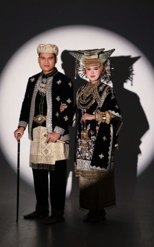 {"ARInfo":{"IsUseAR":false},"Version":"1.0.0","MakeupInfo":{"IsUseMakeup":false},"FaceliftInfo":{"IsChangeEyeLift":false,"IsChangeFacelift":false,"IsChangePostureLift":false,"IsChangeNose":false,"IsChangeFaceChin":false,"IsChangeMouth":false,"IsChangeThinFace":true},"BeautyInfo":{"SwitchMedicatedAcne":false,"IsAIBeauty":false,"IsBrightEyes":false,"IsSharpen":false,"IsOldBeauty":false,"IsReduceBlackEyes":false},"HandlerInfo":{"AppName":2},"FilterInfo":{"IsUseFilter":false}}