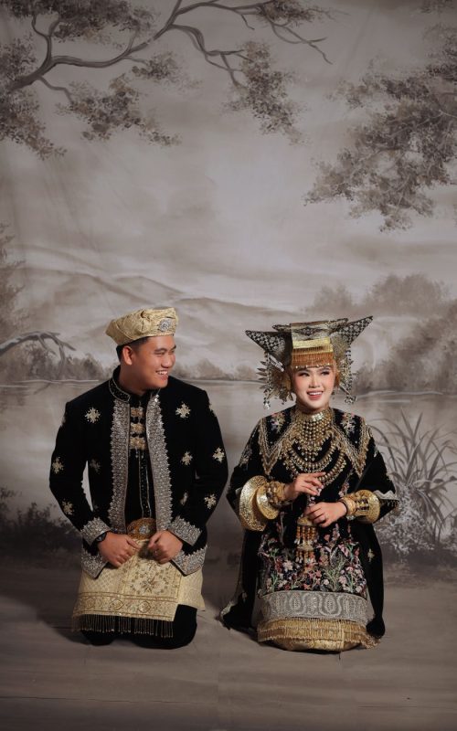 {"ARInfo":{"IsUseAR":false},"Version":"1.0.0","MakeupInfo":{"IsUseMakeup":false},"FaceliftInfo":{"IsChangeEyeLift":false,"IsChangeFacelift":false,"IsChangePostureLift":false,"IsChangeNose":false,"IsChangeFaceChin":false,"IsChangeMouth":false,"IsChangeThinFace":true},"BeautyInfo":{"SwitchMedicatedAcne":false,"IsAIBeauty":false,"IsBrightEyes":false,"IsSharpen":false,"IsOldBeauty":false,"IsReduceBlackEyes":false},"HandlerInfo":{"AppName":2},"FilterInfo":{"IsUseFilter":false}}