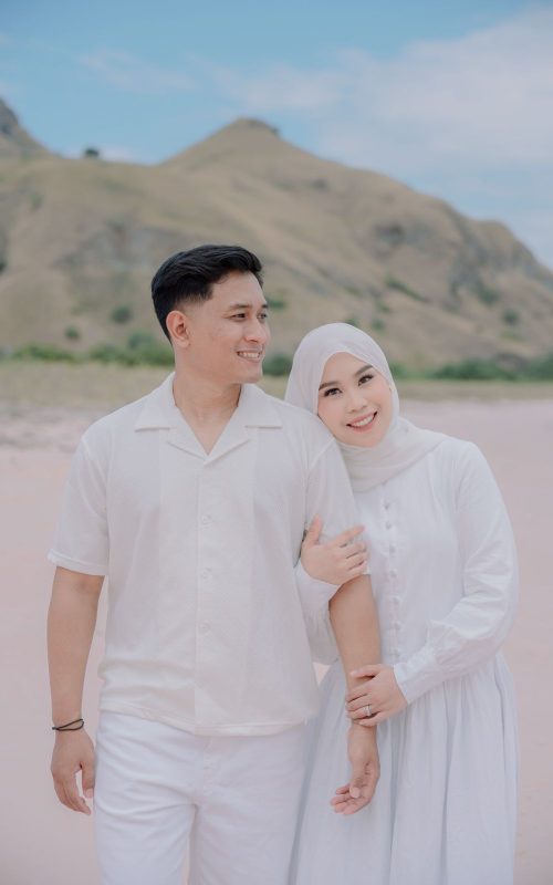 {"ARInfo":{"IsUseAR":false},"Version":"1.0.0","MakeupInfo":{"IsUseMakeup":false},"FaceliftInfo":{"IsChangeEyeLift":false,"IsChangeFacelift":false,"IsChangePostureLift":false,"IsChangeNose":false,"IsChangeFaceChin":false,"IsChangeMouth":false,"IsChangeThinFace":true},"BeautyInfo":{"SwitchMedicatedAcne":false,"IsAIBeauty":false,"IsBrightEyes":false,"IsSharpen":false,"IsOldBeauty":false,"IsReduceBlackEyes":false},"HandlerInfo":{"AppName":2},"FilterInfo":{"IsUseFilter":false}}