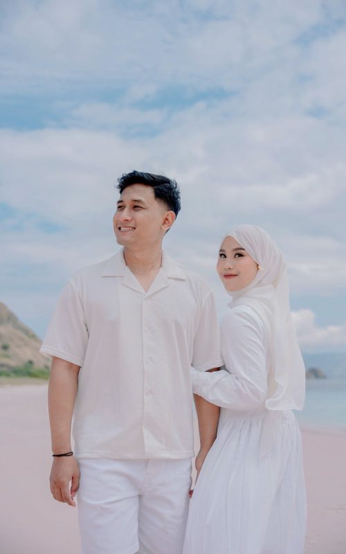 {"ARInfo":{"IsUseAR":false},"Version":"1.0.0","MakeupInfo":{"IsUseMakeup":false},"FaceliftInfo":{"IsChangeEyeLift":false,"IsChangeFacelift":false,"IsChangePostureLift":false,"IsChangeNose":false,"IsChangeFaceChin":false,"IsChangeMouth":false,"IsChangeThinFace":true},"BeautyInfo":{"SwitchMedicatedAcne":false,"IsAIBeauty":false,"IsBrightEyes":false,"IsSharpen":false,"IsOldBeauty":false,"IsReduceBlackEyes":false},"HandlerInfo":{"AppName":2},"FilterInfo":{"IsUseFilter":false}}