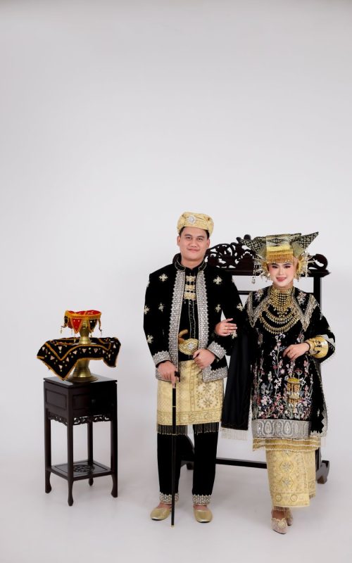 {"ARInfo":{"IsUseAR":false},"Version":"1.0.0","MakeupInfo":{"IsUseMakeup":false},"FaceliftInfo":{"IsChangeEyeLift":false,"IsChangeFacelift":false,"IsChangePostureLift":false,"IsChangeNose":false,"IsChangeFaceChin":false,"IsChangeMouth":false,"IsChangeThinFace":true},"BeautyInfo":{"SwitchMedicatedAcne":false,"IsAIBeauty":false,"IsBrightEyes":false,"IsSharpen":false,"IsOldBeauty":false,"IsReduceBlackEyes":false},"HandlerInfo":{"AppName":2},"FilterInfo":{"IsUseFilter":false}}