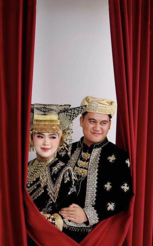 {"ARInfo":{"IsUseAR":false},"Version":"1.0.0","MakeupInfo":{"IsUseMakeup":false},"FaceliftInfo":{"IsChangeEyeLift":false,"IsChangeFacelift":false,"IsChangePostureLift":false,"IsChangeNose":false,"IsChangeFaceChin":false,"IsChangeMouth":false,"IsChangeThinFace":false},"BeautyInfo":{"SwitchMedicatedAcne":false,"IsAIBeauty":false,"IsBrightEyes":false,"IsSharpen":false,"IsOldBeauty":false,"IsReduceBlackEyes":false},"HandlerInfo":{"AppName":2},"FilterInfo":{"IsUseFilter":false},"AIGC":{"ReservedCode2":"1e2e4a33b0604e3c8d9c33bb10955706","ContentProducer":"001191350200737895515300000","ContentPropagator":"001191350200737895515300000","PropagateID":"t_mt1a3i5n7b7b19966266194c53b84ade377af6df90","ProduceID":"t_mt1a3i5n7b7b19966266194c53b84ade377af6df90","Label":1,"ReservedCode1":"64e556cb854348b895eb1cbf4d7d404f"}}