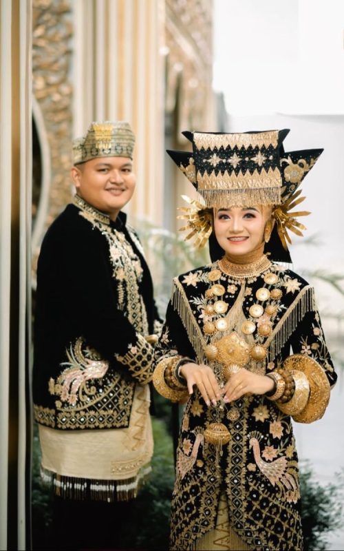 {"data":{"product":"tiktok","editingEffectsList":[],"isSaveLocalReupload":false,"is_default_prop":"MA=="}}