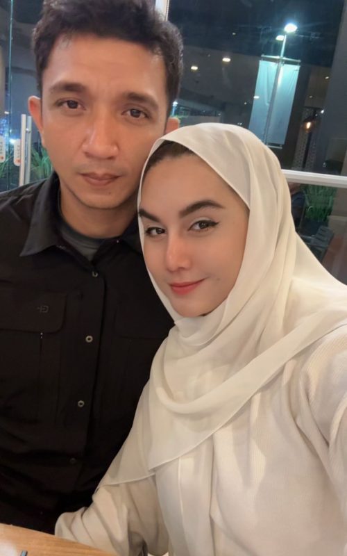 {"data":{"prop_category":"MzM0MA==","product":"tiktok","metInfo":{"tab_key":"","met_parent_template_resource_id":"","is_met_template_used_in_publish":0},"editingEffectsList":[],"prop_selected_from":"cHJvcF9jYXJvdXNlbF9UcmVuZGluZw==","resource_list":"NzQ3MTI4MjY4MDY1MTMyMTg3Mg==","effect_source":"MQ==","prop_list":"MTc5ODM5NzI5Mg==","is_default_prop":"MA=="}}