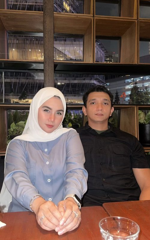 {"data":{"prop_category":"MzM0MA==","product":"tiktok","metInfo":{"tab_key":"","met_parent_template_resource_id":"","is_met_template_used_in_publish":0},"editingEffectsList":[],"prop_selected_from":"cHJvcF9jYXJvdXNlbF9UcmVuZGluZw==","resource_list":"NzQ3MTI4MjY4MDY1MTMyMTg3Mg==","effect_source":"MQ==","prop_list":"MTc5ODM5NzI5Mg==","is_default_prop":"MA=="}}