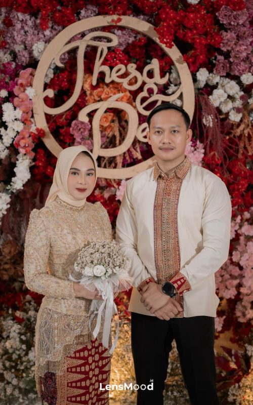 {"ARInfo":{"IsUseAR":false},"Version":"1.0.0","MakeupInfo":{"IsUseMakeup":false},"FaceliftInfo":{"IsChangeEyeLift":false,"IsChangeFacelift":false,"IsChangePostureLift":false,"IsChangeNose":false,"IsChangeFaceChin":false,"IsChangeMouth":false,"IsChangeThinFace":true},"BeautyInfo":{"SwitchMedicatedAcne":false,"IsAIBeauty":false,"IsBrightEyes":false,"IsSharpen":false,"IsOldBeauty":false,"IsReduceBlackEyes":false},"HandlerInfo":{"AppName":2},"FilterInfo":{"IsUseFilter":false}}